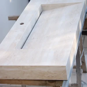 Lavatório em porcelanato travertino 120x45x15cm