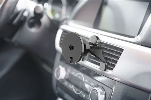 Carregador Magnético Qi2 para Grelha de Ventilação Carro Cellularliine Drive 25W - Preto para Trilhas e Aventuras