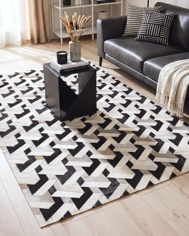 Cowhide Area Rug 140 x 200 cm Negro and Grey NARMAN
