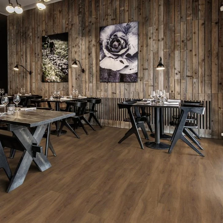 Pavimento Vinílico Rígido SPC 5mm - Kährs LT Redwood