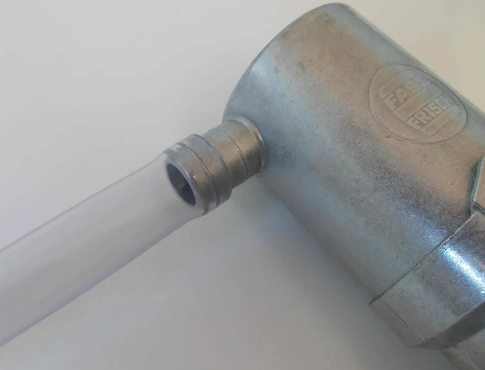 Bomba manual Conjunto para aquecimento de óleo que consiste em bomba manual, mangueira de saída, tubo de sucção, peç de re...