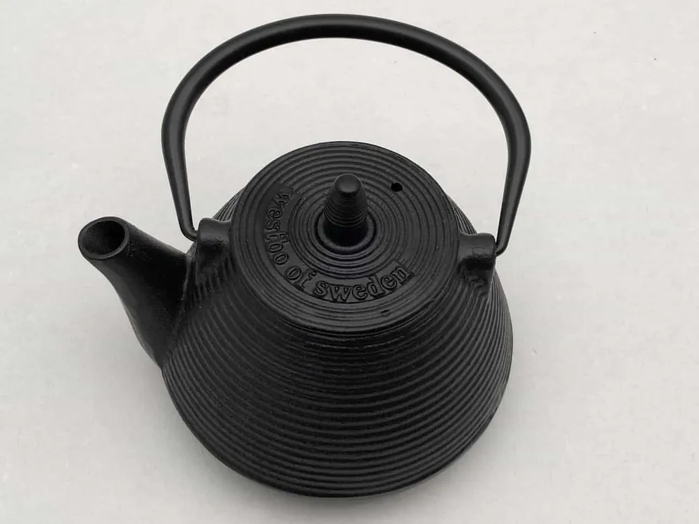 Bule com peneira de chá feita de ferro fundido 0,7LTR