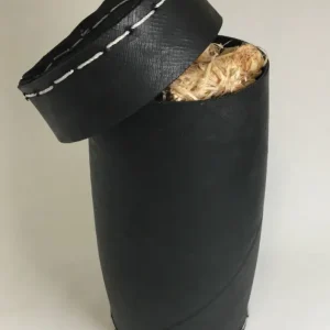 Caixa de upcycling feita de pneus reciclados como armazenamento para luzes de lareira 30cm