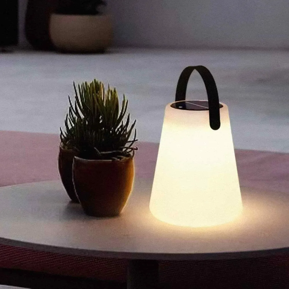Candeeiro de exterior solar branco em forma de cone recarregável
