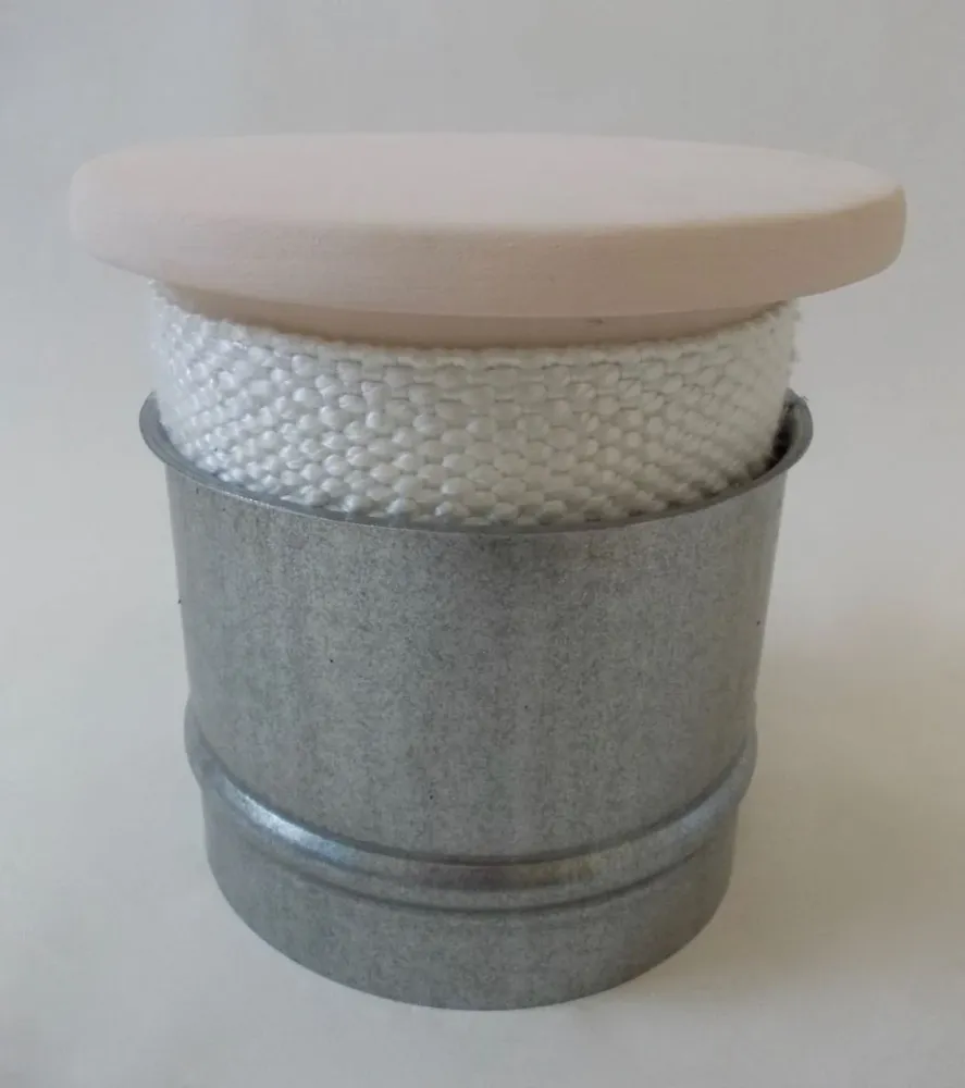 Ceramic Cleaning Socket "Round Without Frame" com uma manga de instalação redonda