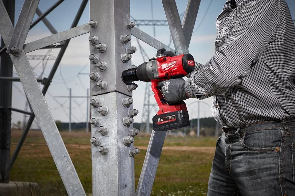 Chave de impacto de alto torque M18 FUEL One-Key 1" com anel Milwaukee M18 ONEFHIWF1-802X