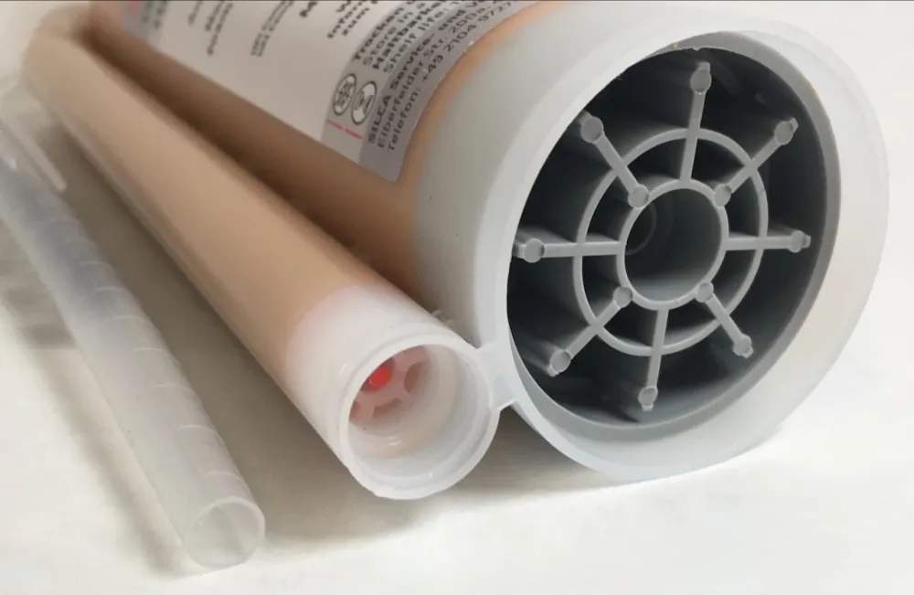 Espuma de vedação resistente ao calor até 1100 ° C para lareiras e fornos em cartucho