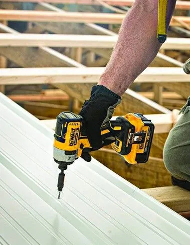 Kit Dewalt 8 ferramentas + 3 bat 5ah + Carregador DCB1104 + 4xTstak VI DCK891P3
