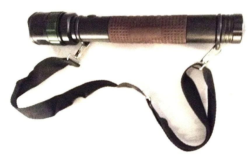 Lanterna LED tipo MagLite/ 80 k Lumens