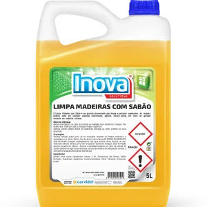 Limpa madeiras com sabão