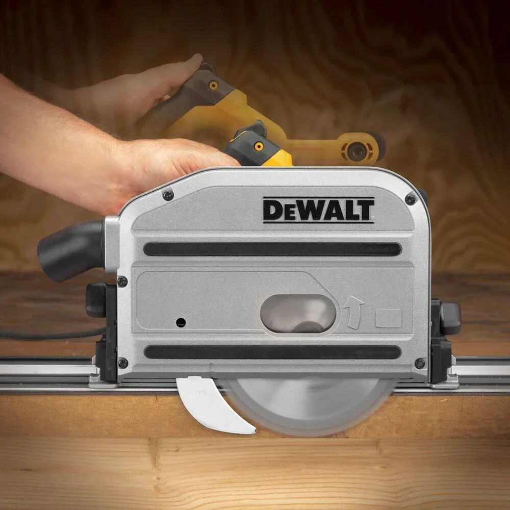 SERRA CIRCULAR COM TRILHO 6" DWS520KT COM MALETA DEWALT