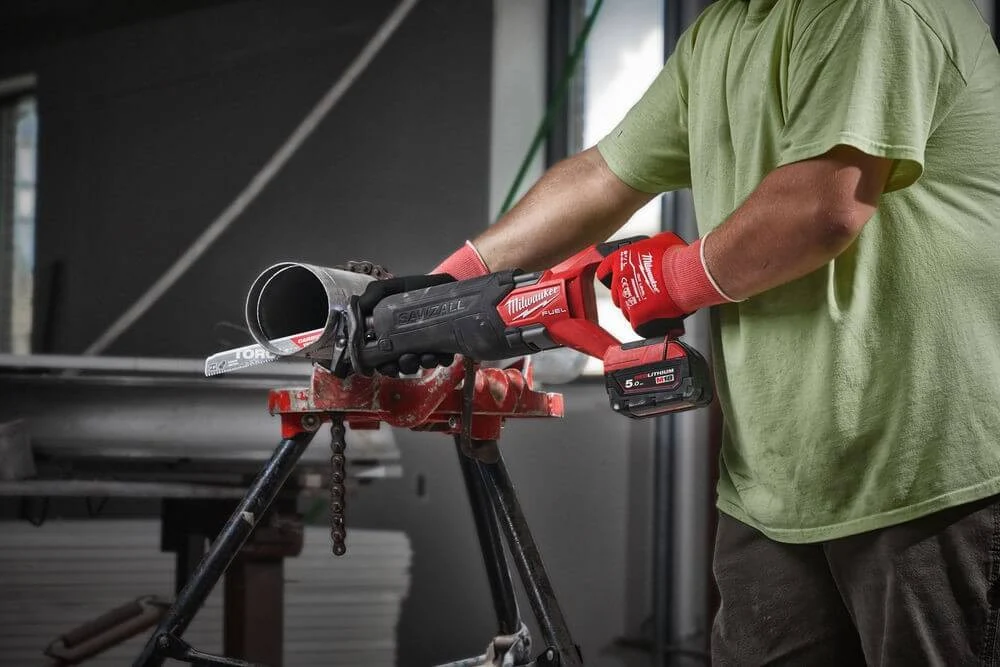 Serra Recíproca Sem Escovas 18V com mala Milwaukee M18 FSZ-0X