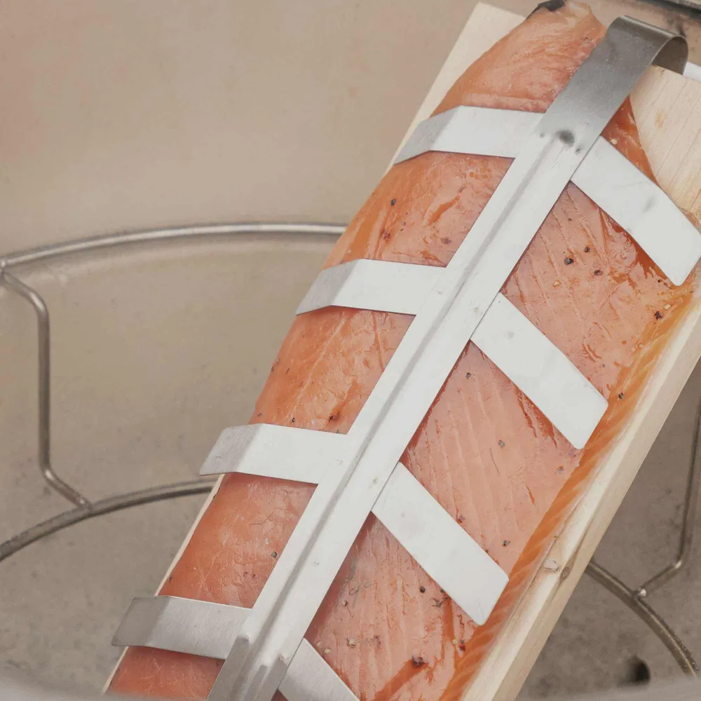 Tábua de fumagem para salmão