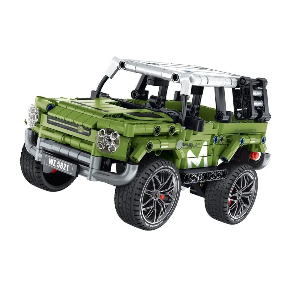 Green 4x4, 474-piece car