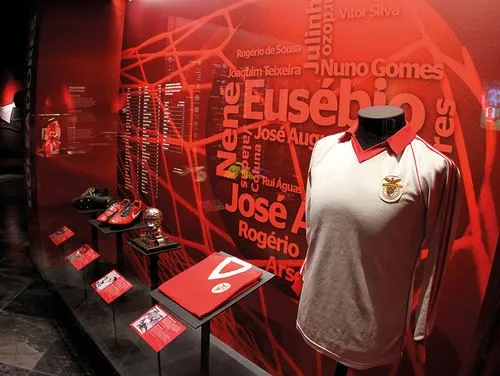 Kit de Upgrade Pack Presente Odisseias - Sport Lisboa e Benfica | Estádio e Museu + Luz Chakall