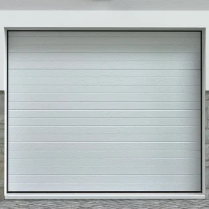 Porta de garagem seccionada com motor Somfy efeito ranhurado branco NORIA