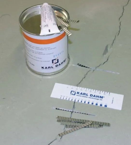 Adesivo de reparo de 2 componentes Karl Dahm 1000 g, com endurecedor 30 g, 11230 (Par Esquerdo/Direito)