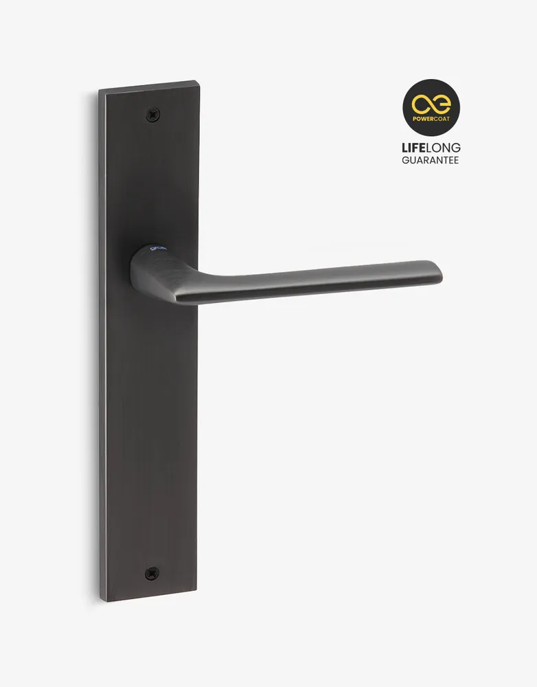Baci lever handle set on rectangular backplate com Garantia Estendida