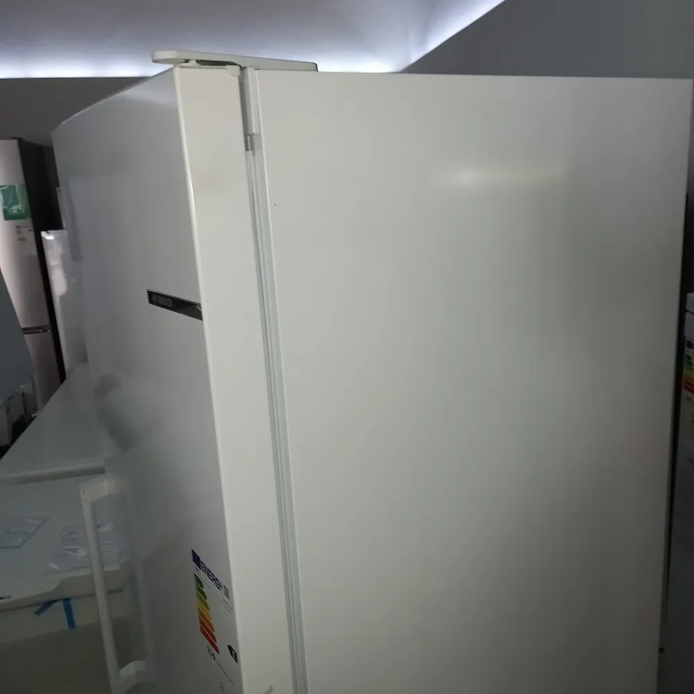 Outlet | Arca Vertical Bosch GSN33VWEP | 246L, No Frost, E