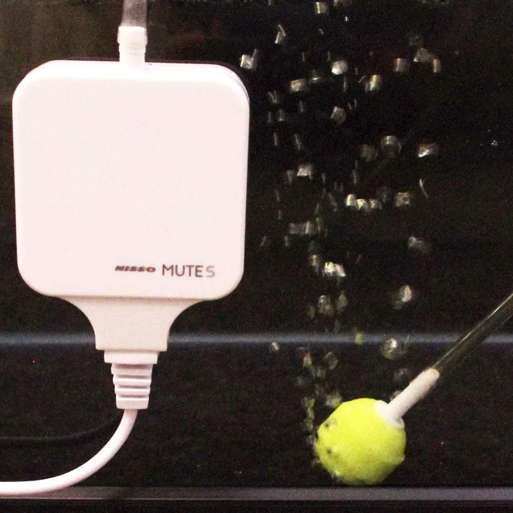 Bomba de ar NISSO Air Pump MUTE D White silenciosa para aquário até 40L